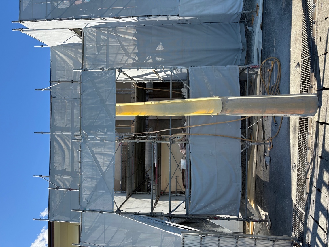 金目公民館 2階バルコニー手摺り部分撤去 金目公民館 2階バルコニー手摺り部分撤去